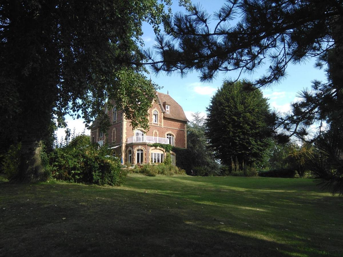 Le Sous-Bois B&B Moyenneville (Oise) Exterior foto